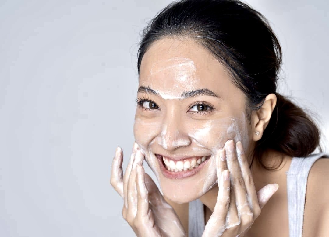 rửa mặt đúng cách